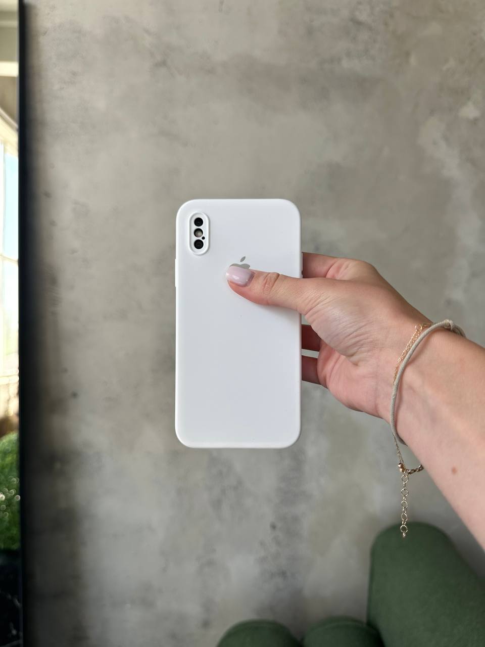 Чехол Silicone case с закрытой камерой для iPhone XS Max White #08