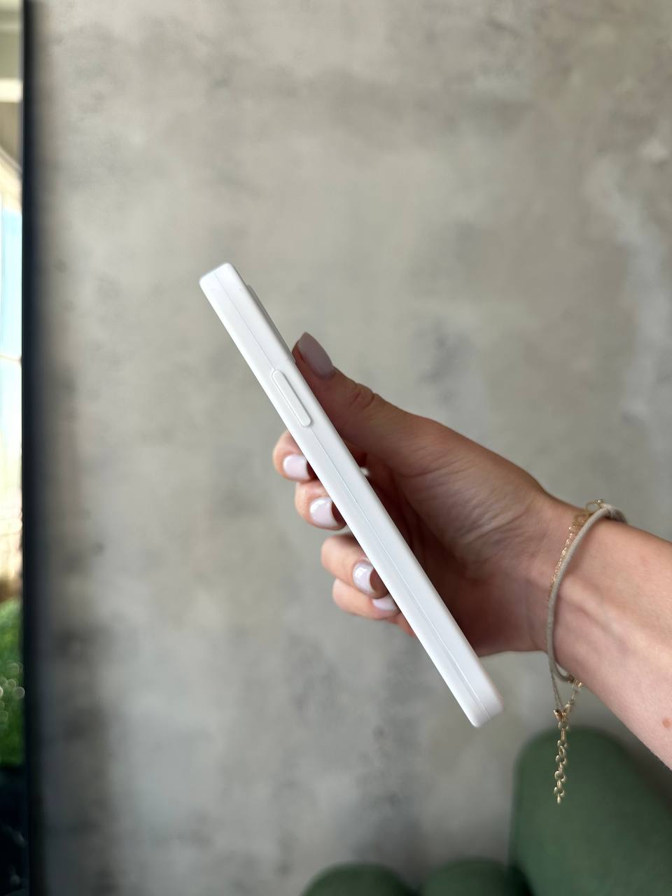 Чехол Silicone case с закрытой камерой для iPhone X/XS White #08