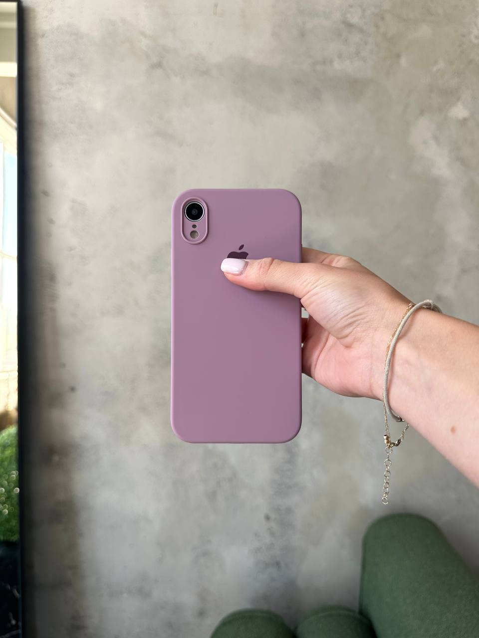 Чехол Silicone case с закрытой камерой на iPhone XR Blueberry #36