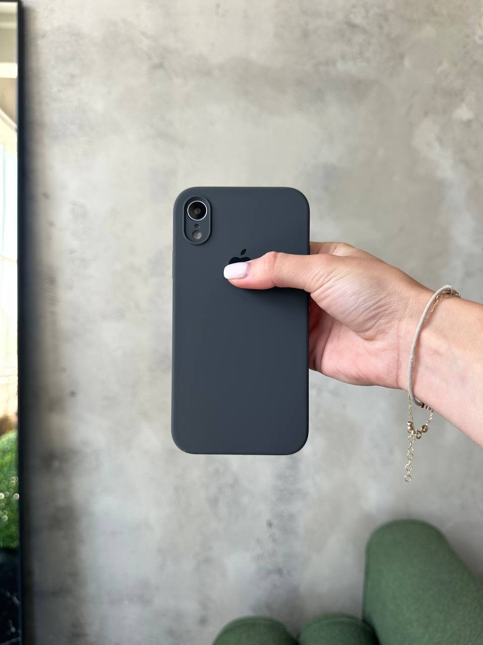 Чехол Silicone case с закрытой камерой на iPhone XR Graphite #12