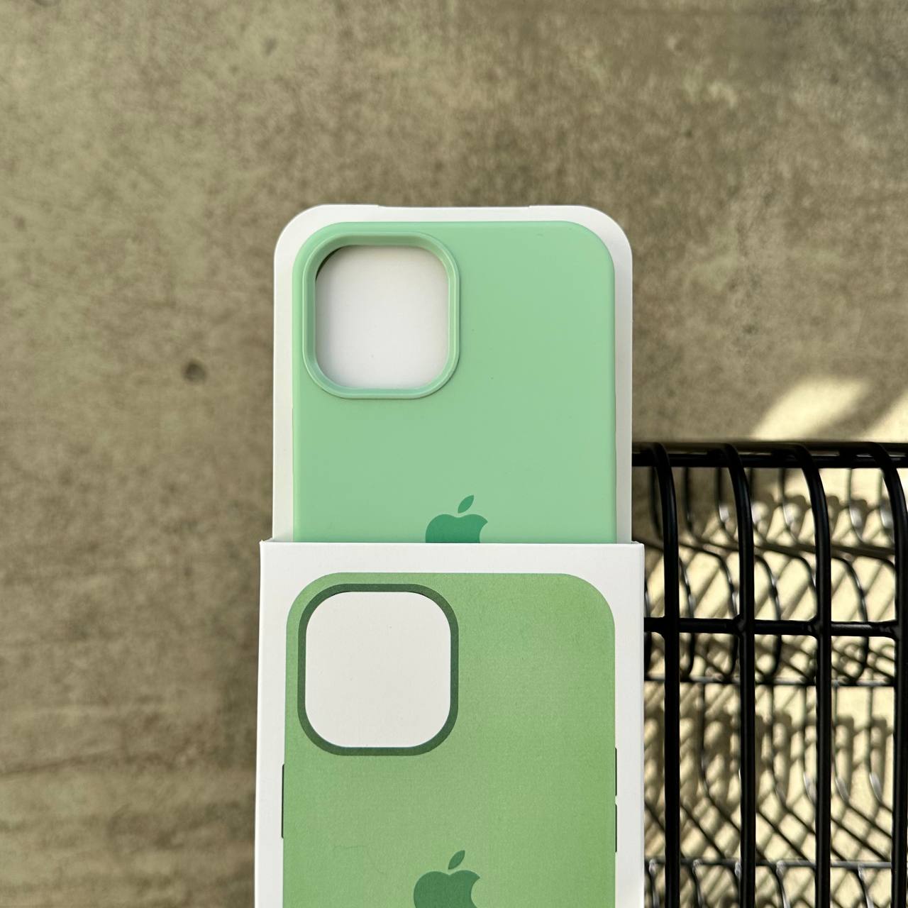 Чехол Silicone case с Magsafe на iPhone 12 Pro Max Pistachio (09)