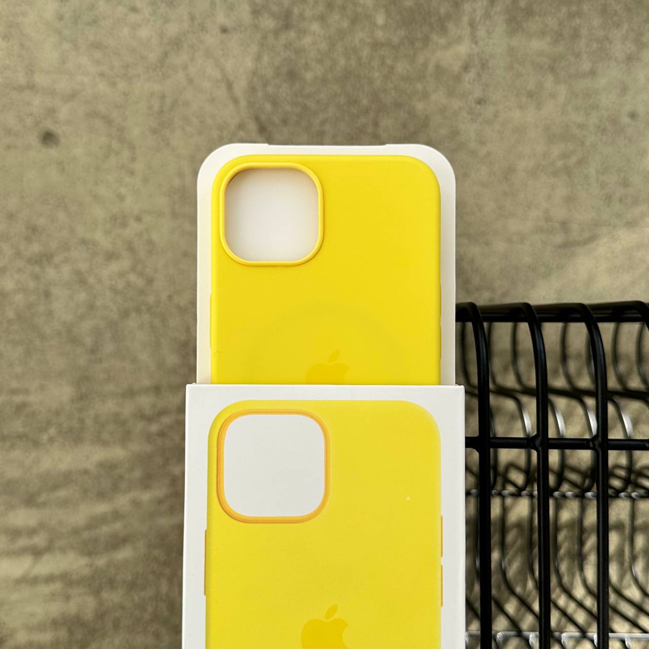 Чохол Silicone case з Magsafe на iPhone 13 Lemon Zest (09)