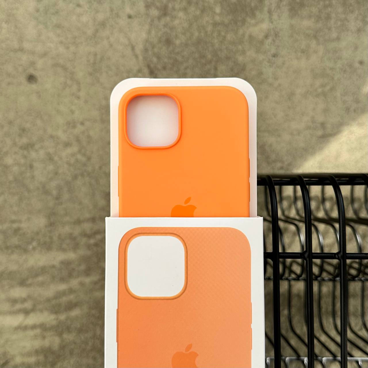Чохол Silicone case з Magsafe на iPhone 13 Marigold (07)