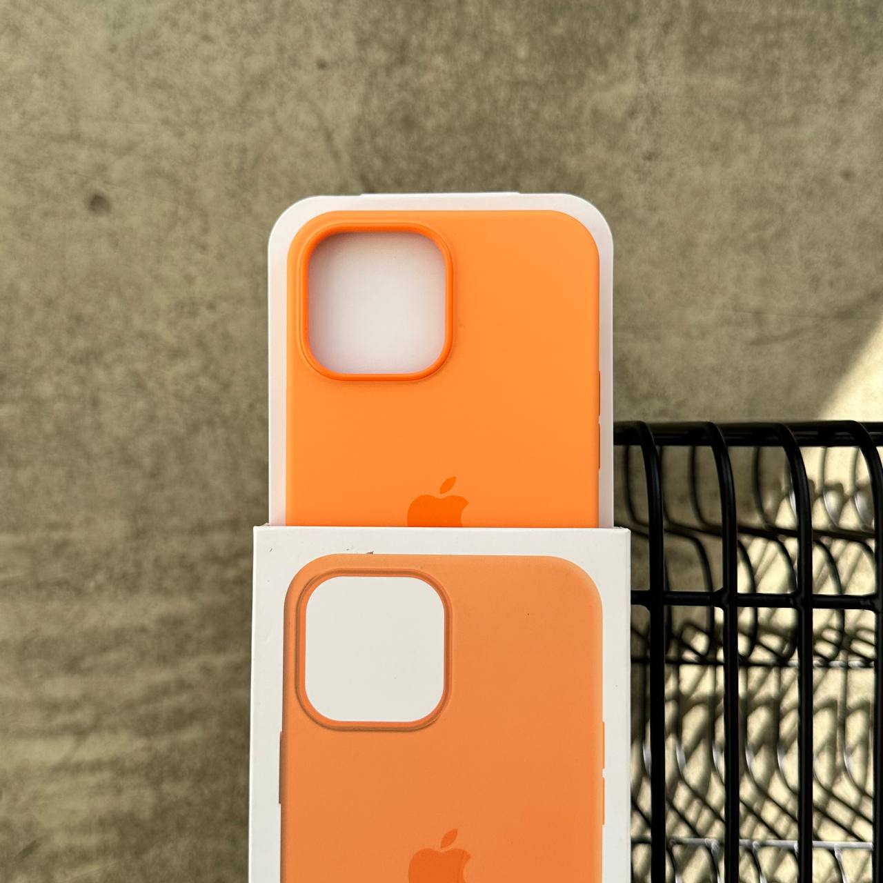 Чохол Silicone case з Magsafe на iPhone 13 Pro Max Marigold (07)