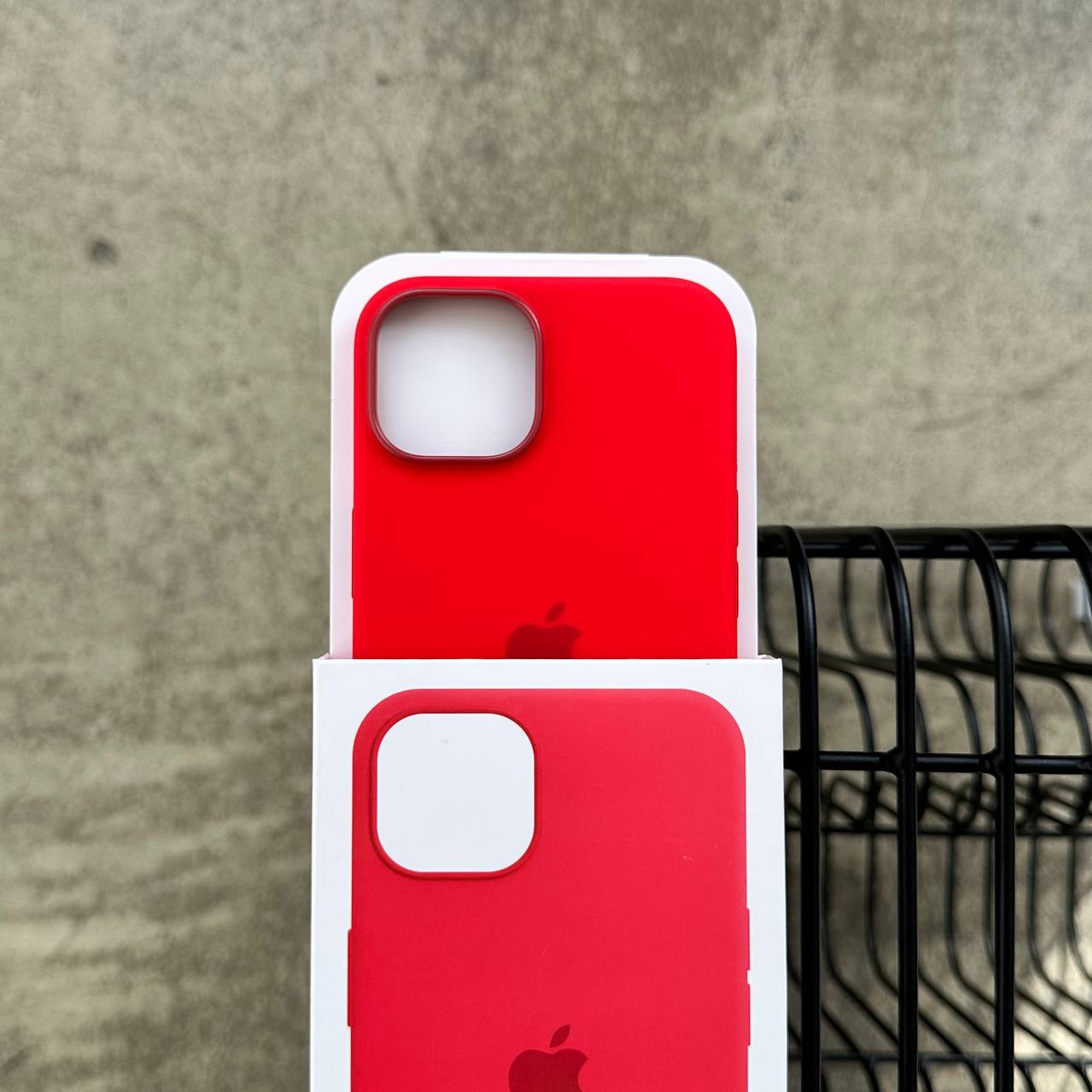 Чохол Silicone case з Magsafe на iPhone 14+ Red (04)
