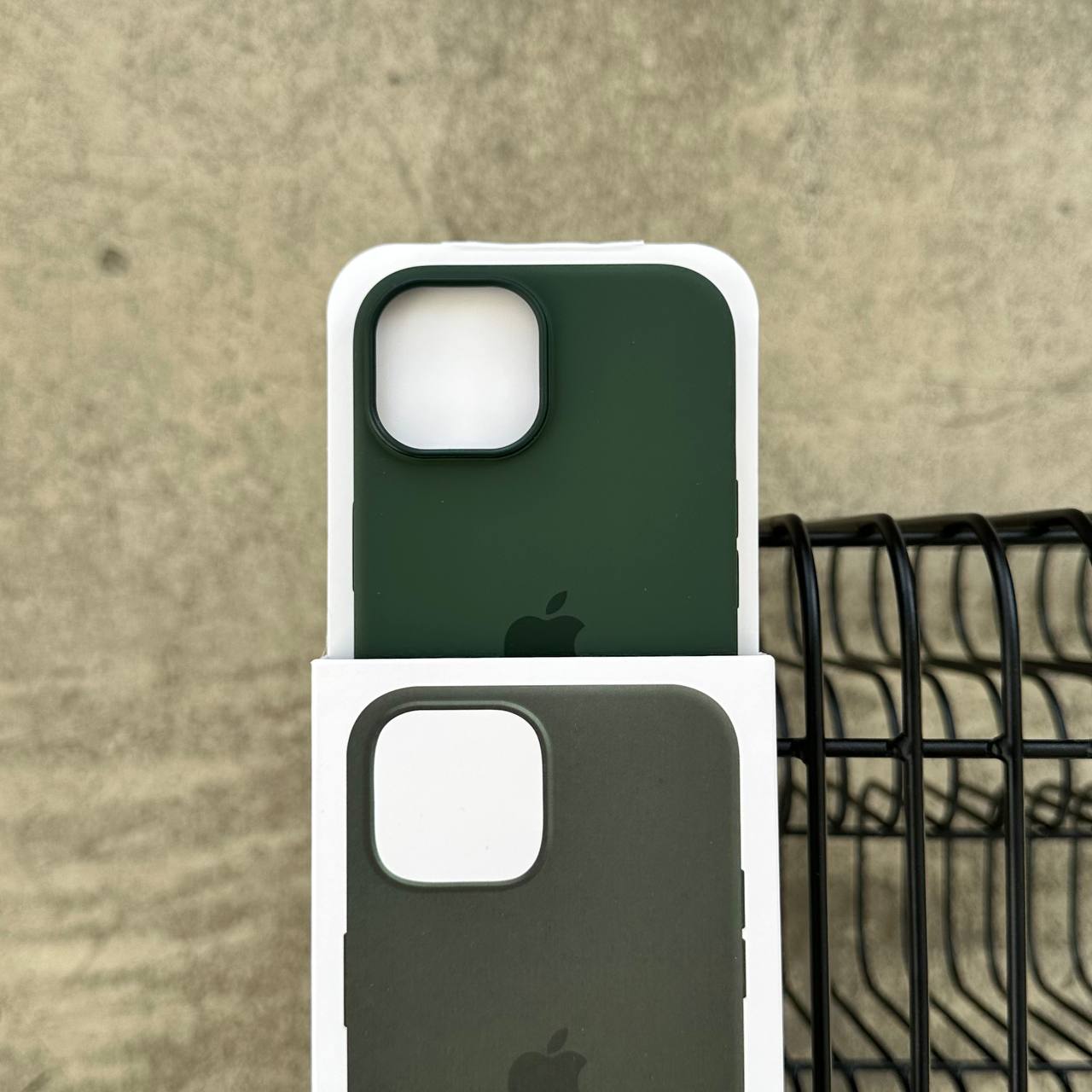 Чехол Silicone case с Magsafe на iPhone 15+ Cypress (05)