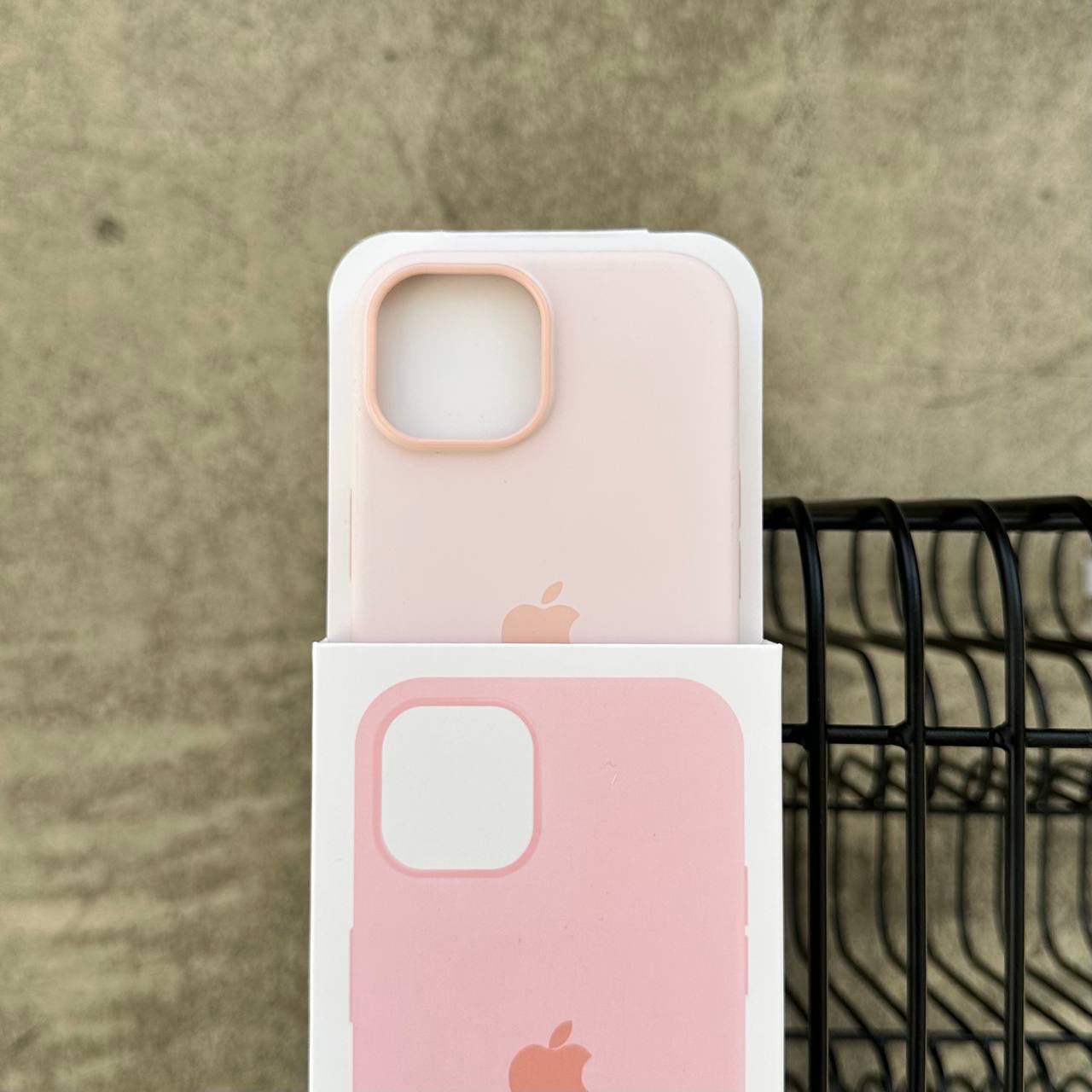 Чохол Silicone case з Magsafe на iPhone 15+ Light Pink (06)