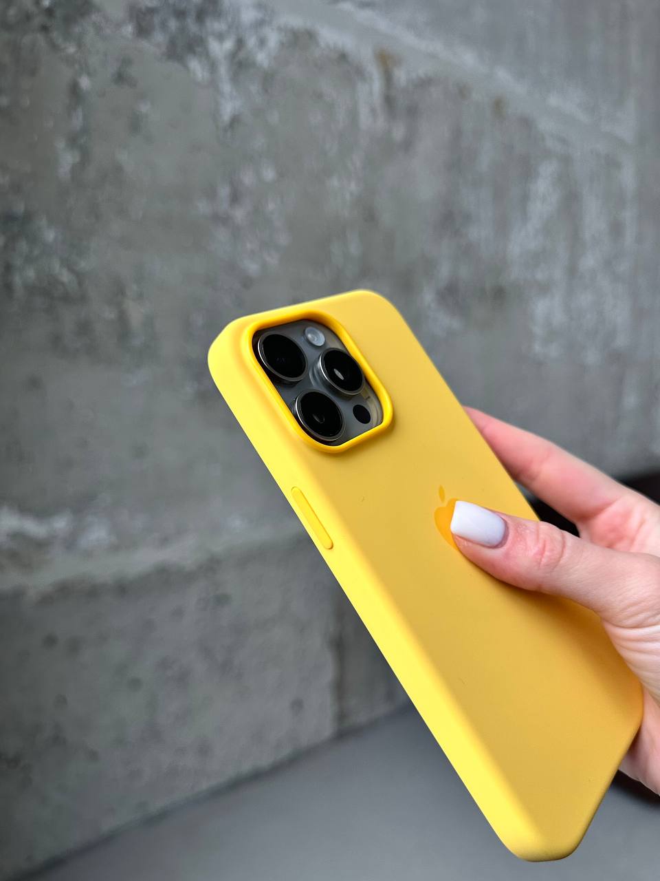 Чехол Silicone case с Magsafe на iPhone 15 Pro Sunny Color (11)