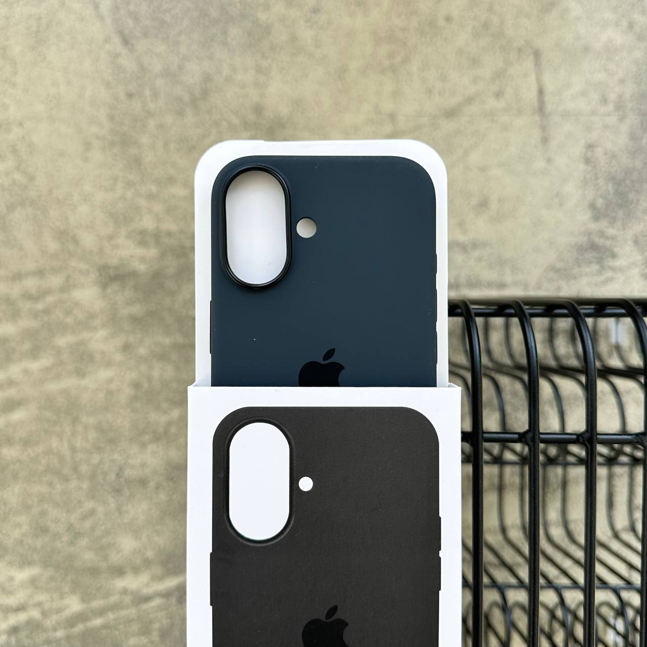 Чохол Silicone case з Magsafe на iPhone 16+ Black (01)