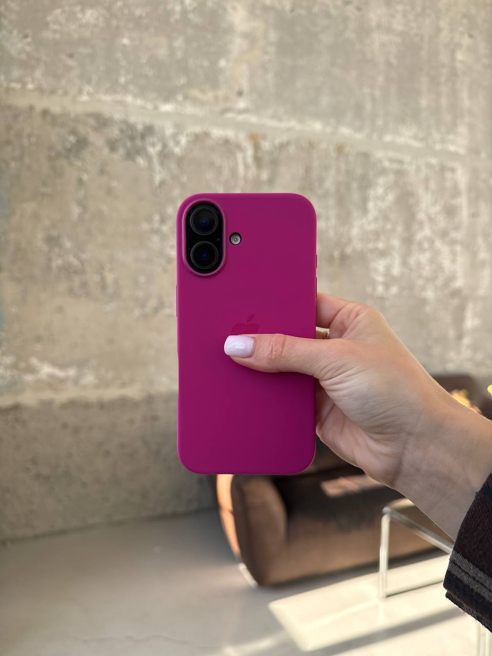 Чехол Silicone case с Magsafe на iPhone 16 Fuchsia (07)