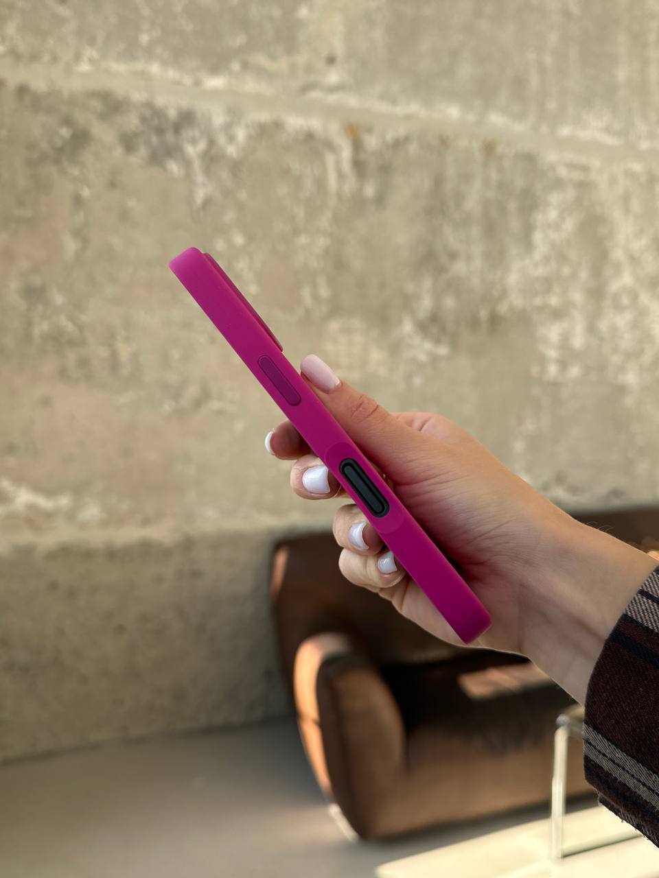 Чехол Silicone case с Magsafe на iPhone 16 Fuchsia (07)