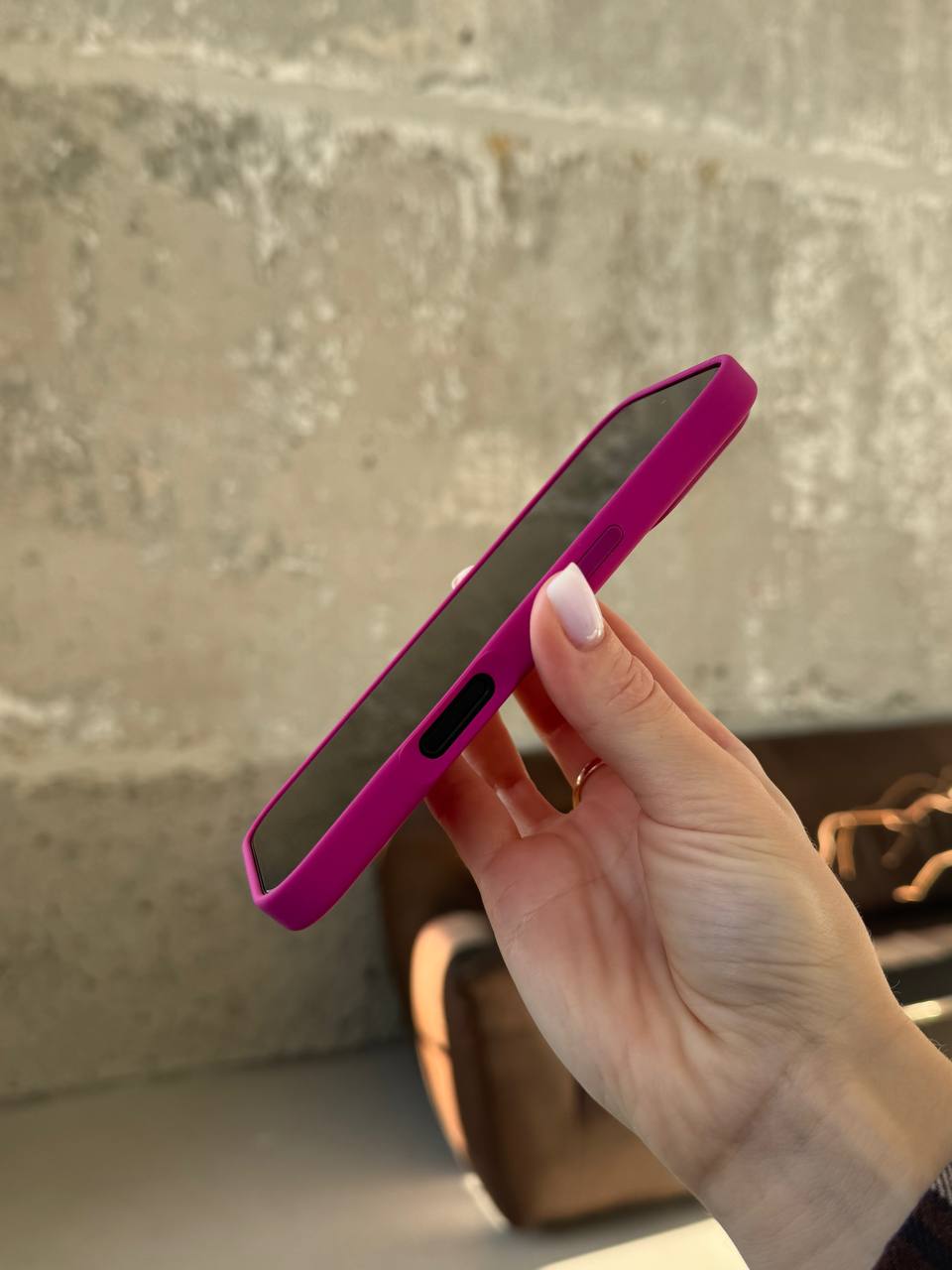 Чехол Silicone case с Magsafe на iPhone 16 Fuchsia (07)