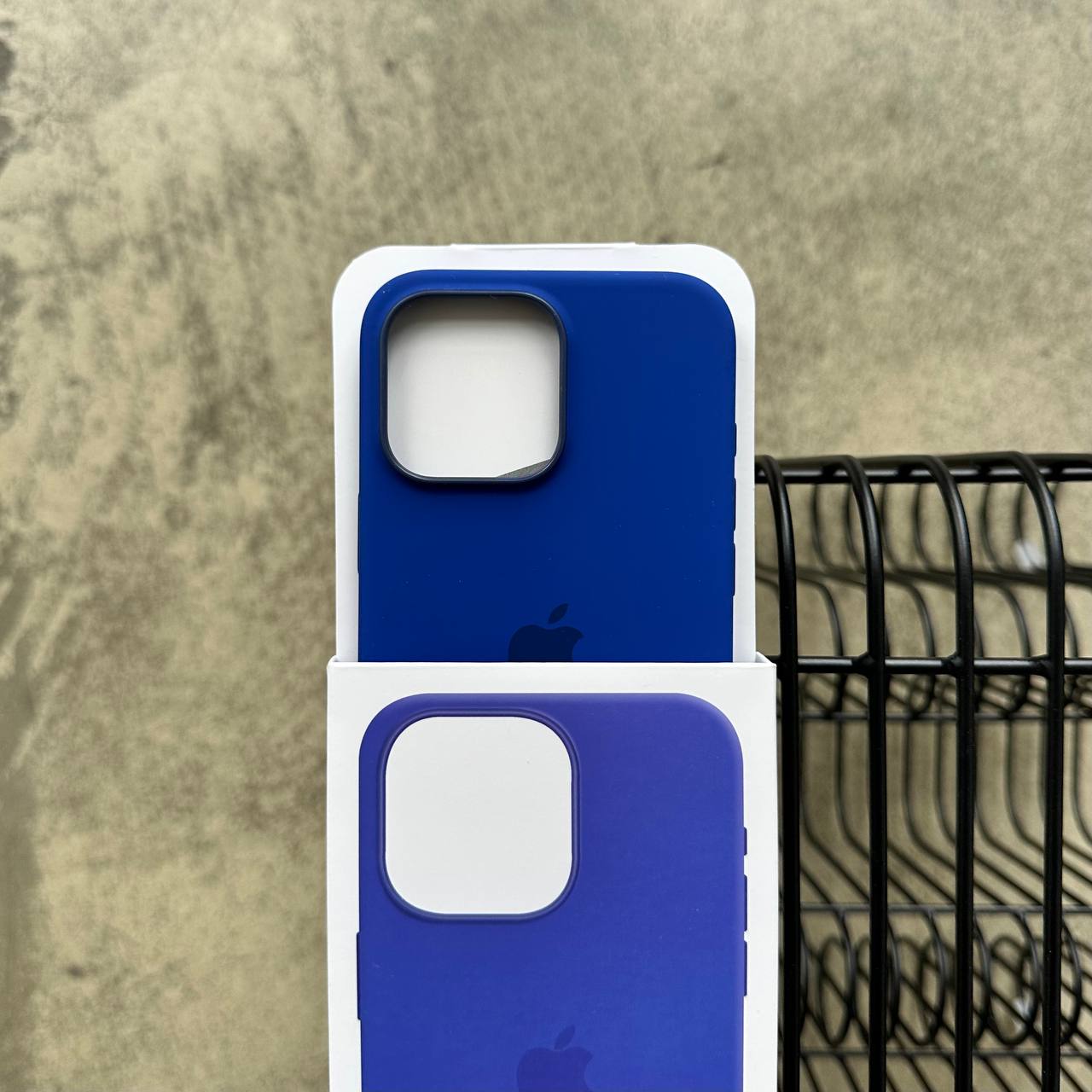 Чехол Silicone case с Magsafe на iPhone 16 Pro Ultramarine (06)