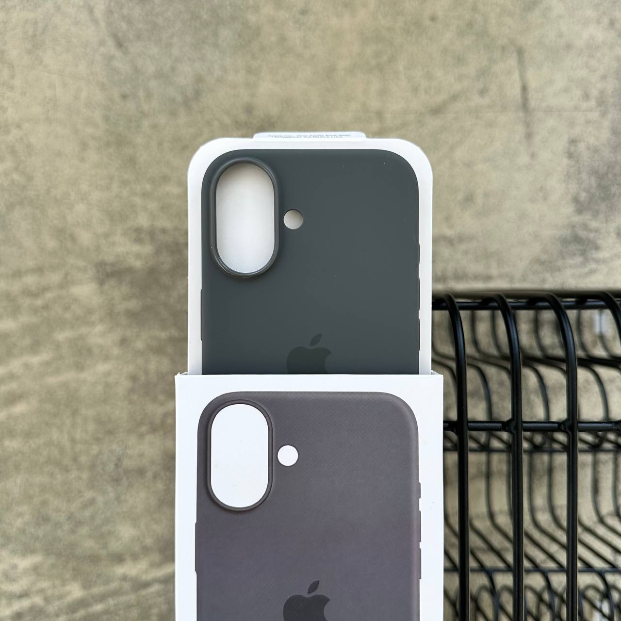 Чохол Silicone case з Magsafe на iPhone 16+ Stone Gray (02)