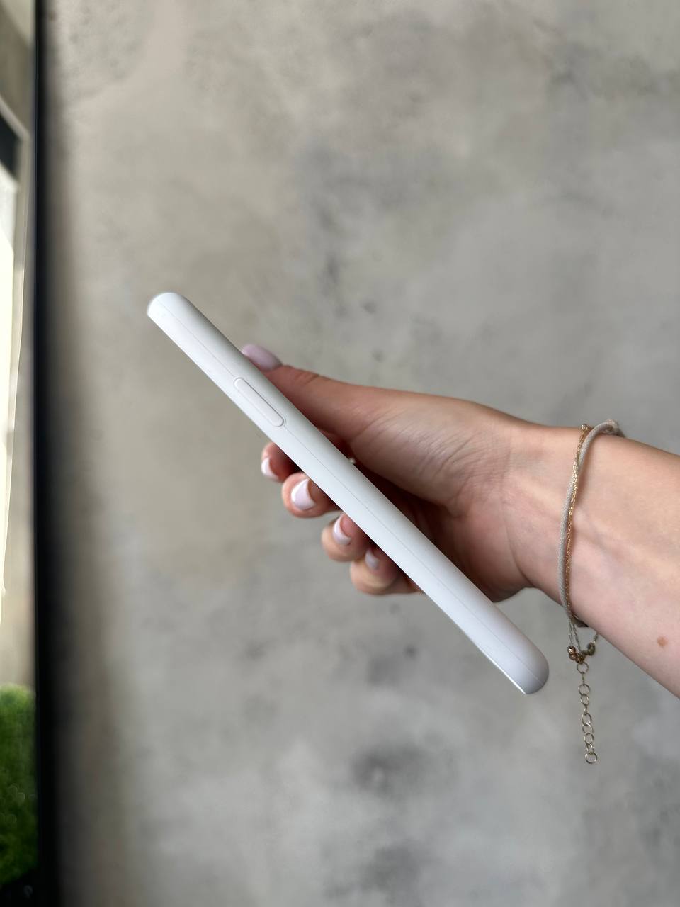 Чехол Silicone case с открытой камерой на iPhone 11 Pro White (03)
