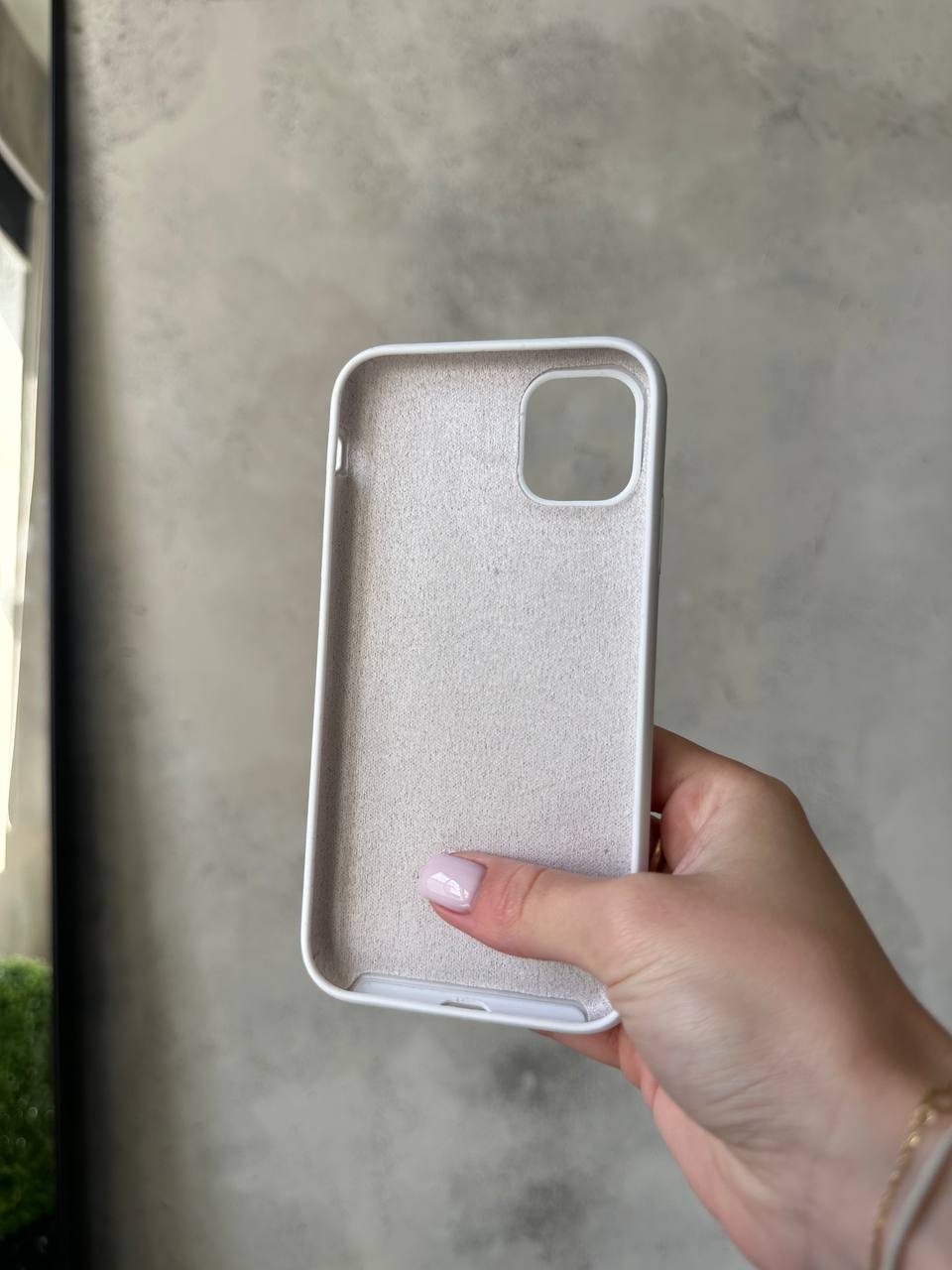 Чехол Silicone case с открытой камерой на iPhone 11 Pro White (03)