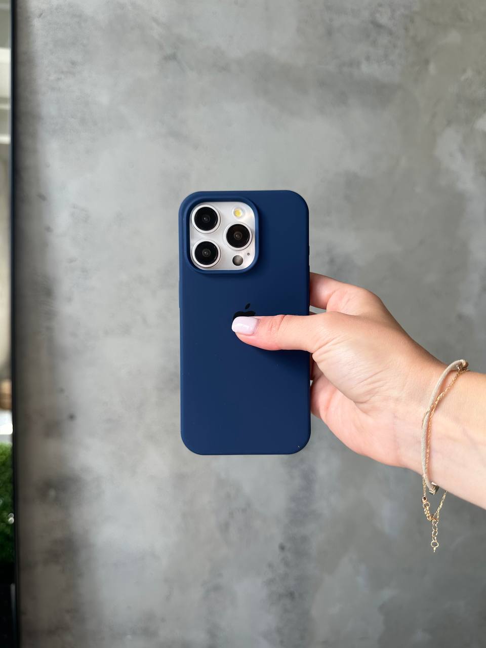 Чехол Silicone case с открытой камерой на iPhone 13 Pro Deep Navy (30)