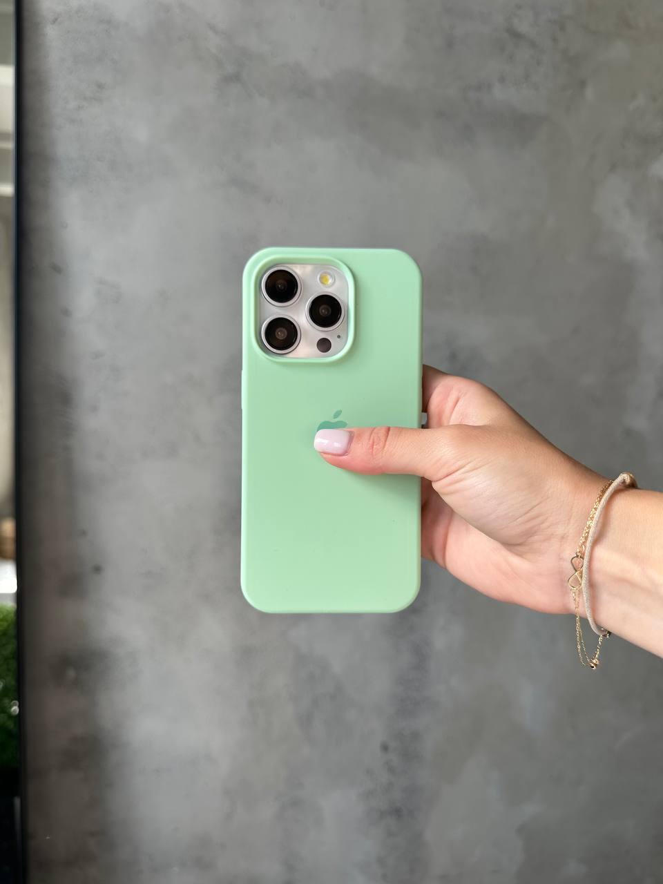 Чохол Silicone case з відкритою камерою на iPhone 15 Pro Pistachio (42)