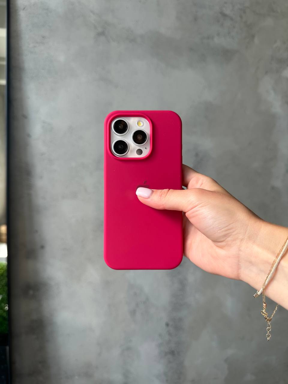 Чехол Silicone case с открытой камерой на iPhone 13 Pro Wine Red (02)