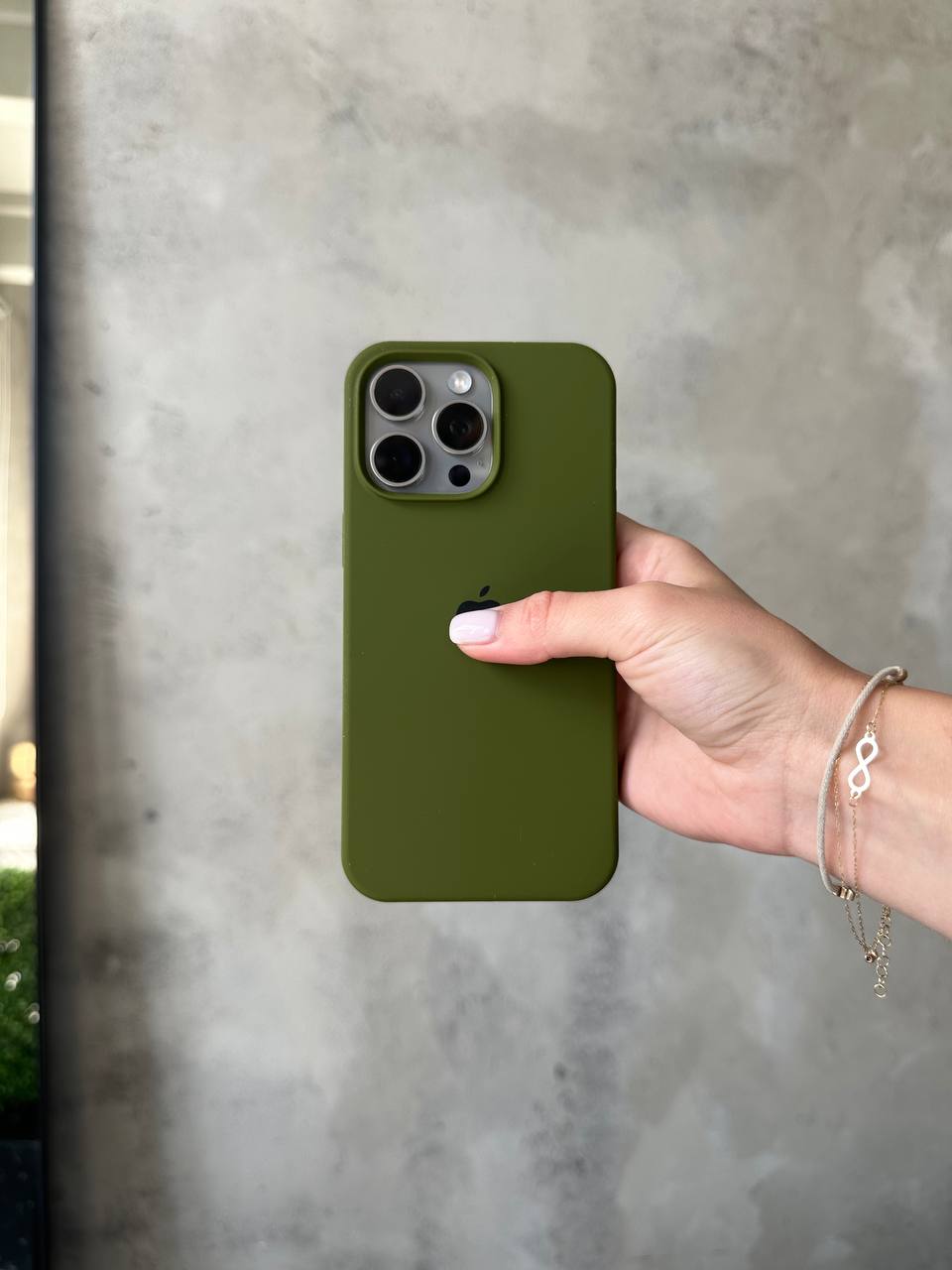 Чохол Silicone case з відкритою камерою на iPhone 16 Pro Max Army Green (11)