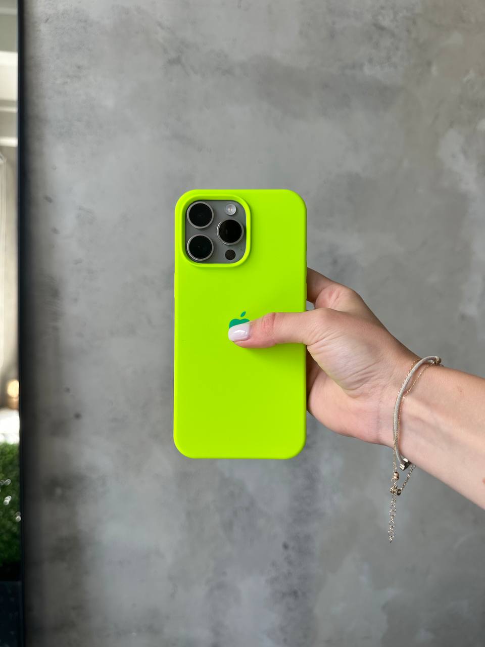 Чохол Silicone case з відкритою камерою на iPhone 16 Pro Max Shiny Green (34)