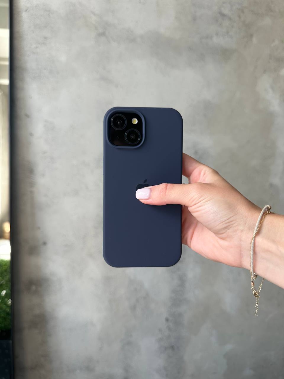 Чохол Silicone case з відкритою камерою на iPhone 13 Midnight Blue (09)
