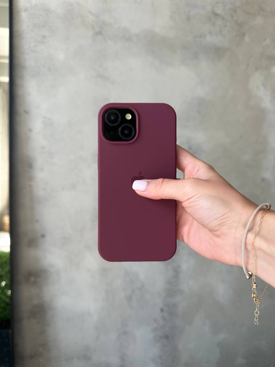 Чохол Silicone case з відкритою камерою на iPhone 15+ Plum (12)