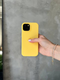 Чехол Silicone case с открытой камерой на iPhone 15+ Yellow (38)