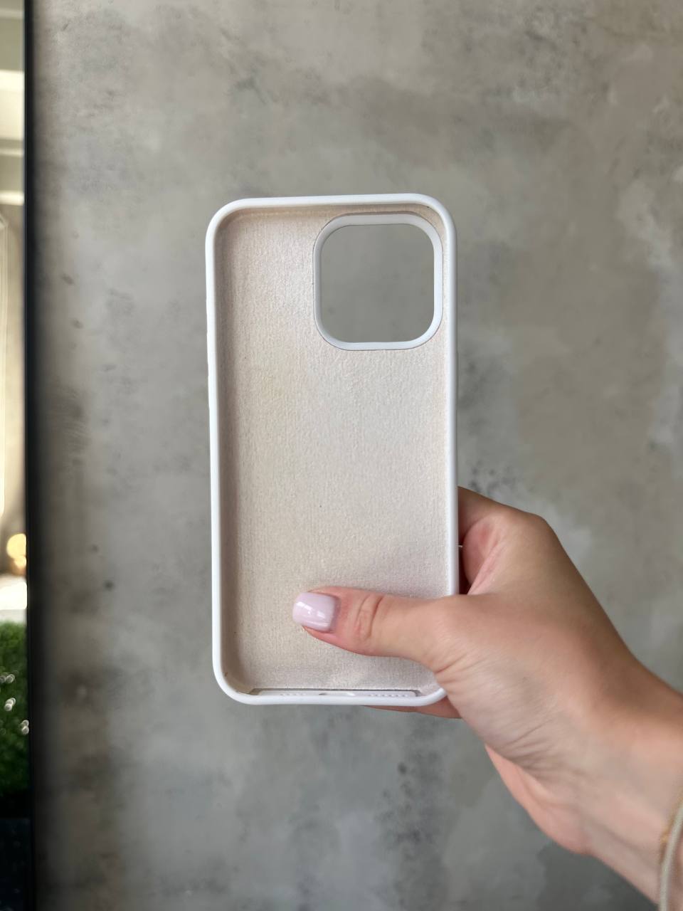 Чехол Silicone case с открытой камерой на iPhone 15 Pro Pistachio (42)