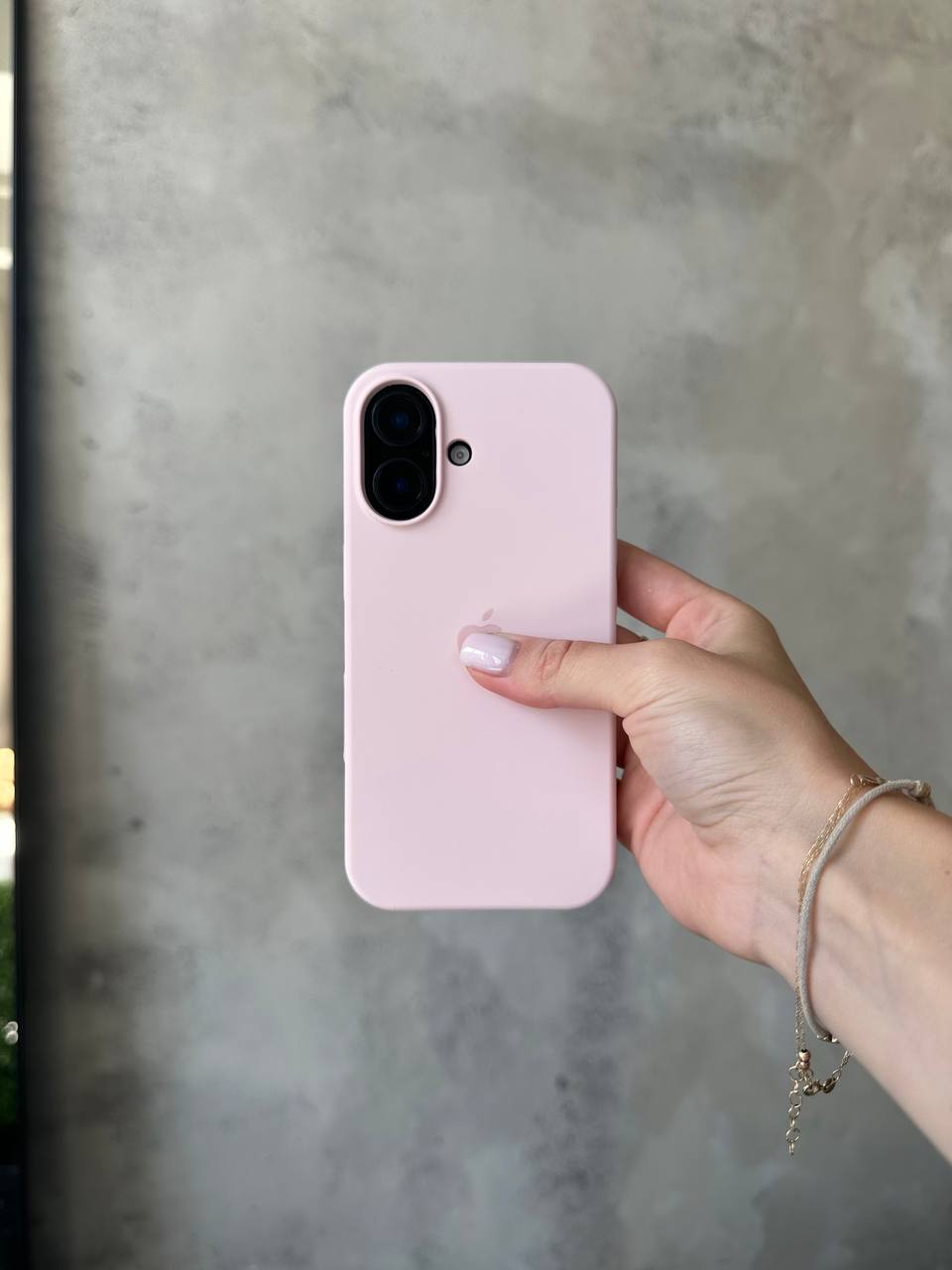 Чохол Silicone case з відкритою камерою на iPhone 17 Chalk Pink (27)