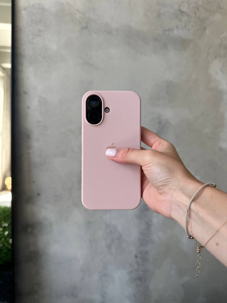 Чохол Silicone case з відкритою камерою на iPhone 17 Pink Sand (26)