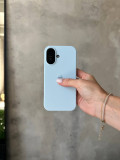 Чехол Silicone case с открытой камерой на iPhone 16 Sky Blue (33)