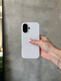Чехол Silicone case с открытой камерой на iPhone 16 White (03)
