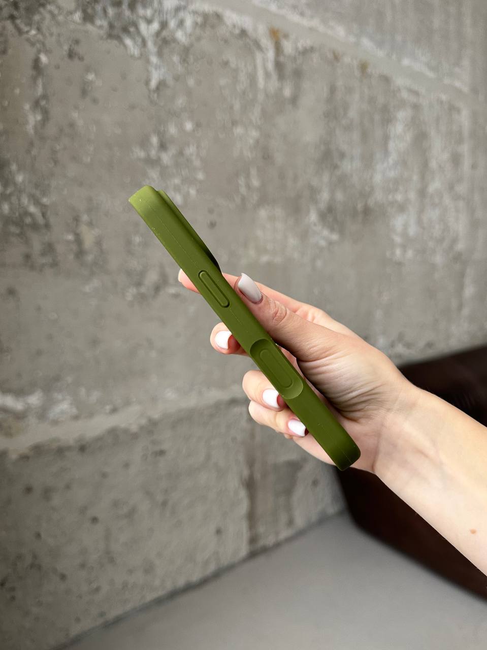 Чехол Silicone case с открытой камерой на iPhone 17 Pro Army Green (11)