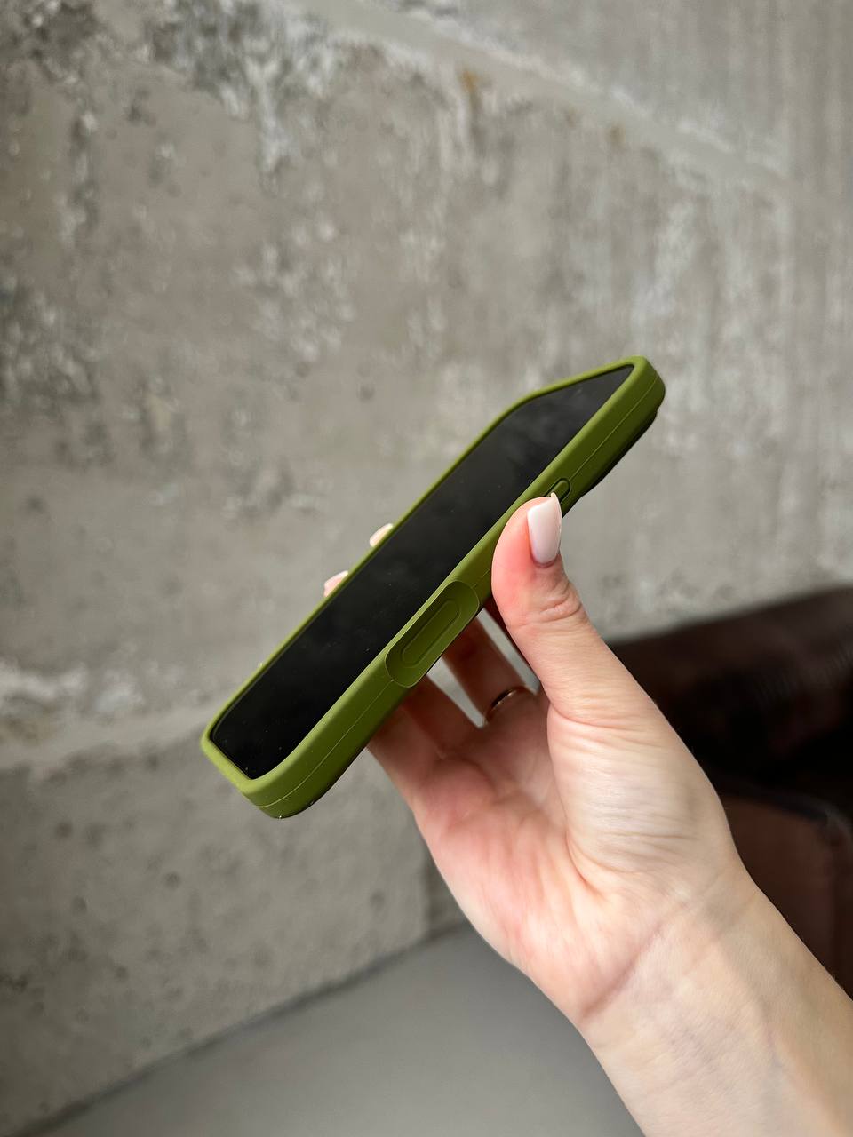 Чехол Silicone case с открытой камерой на iPhone 17 Pro Army Green (11)