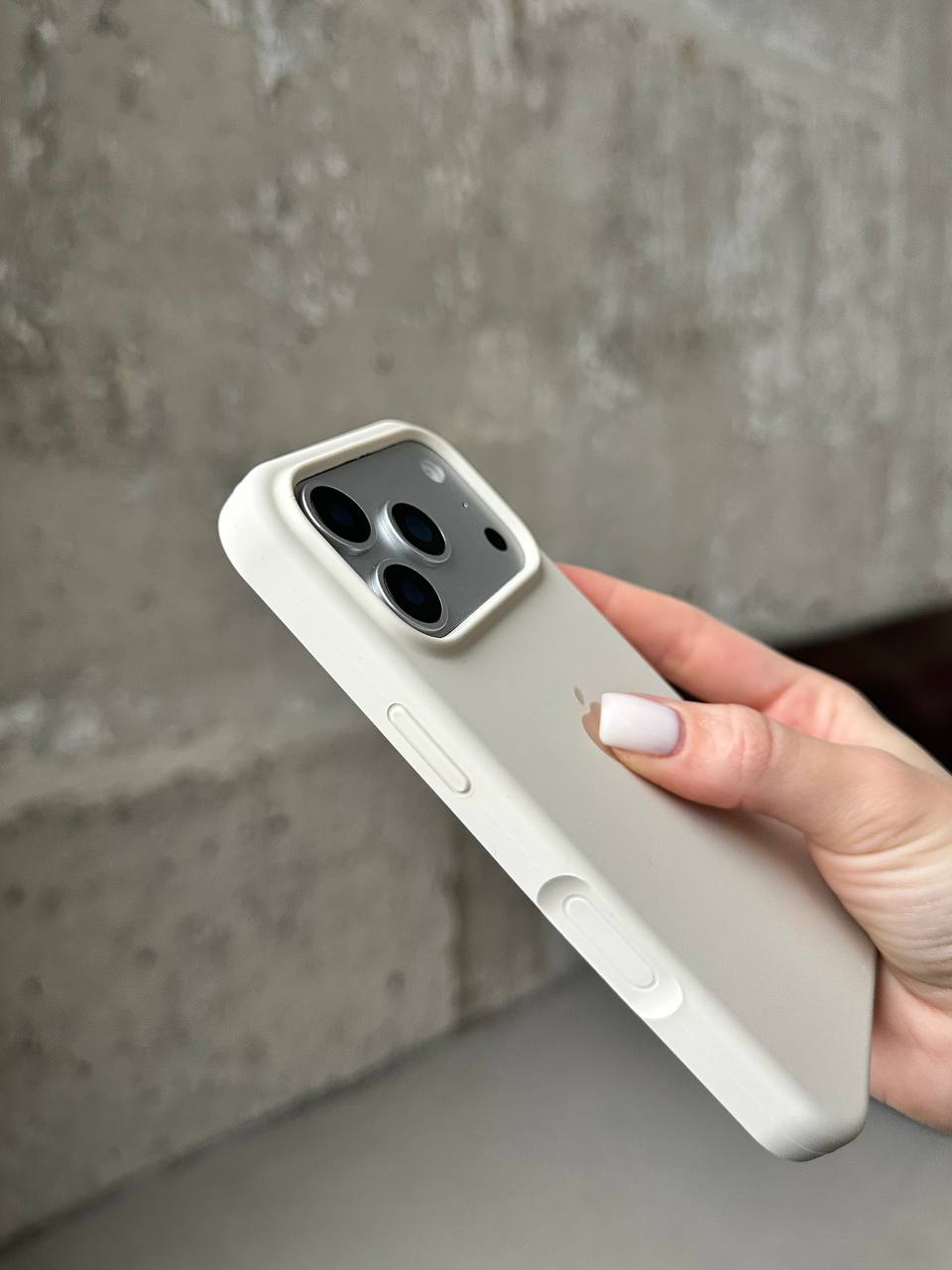 Чохол Silicone case з відкритою камерою на iPhone 17 Pro Max Beige (16)