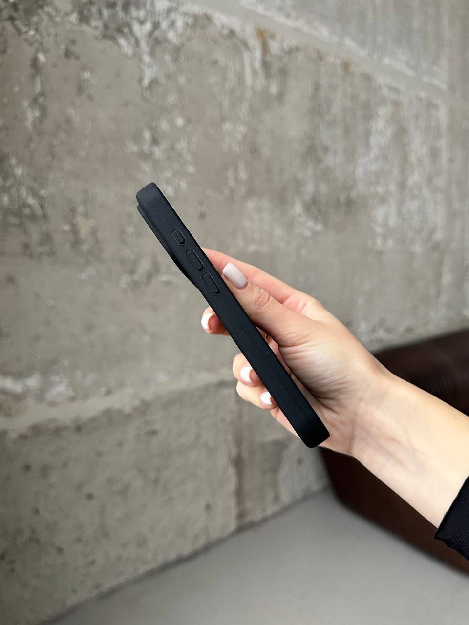 Чохол Silicone case з відкритою камерою на iPhone 17 Black (01)