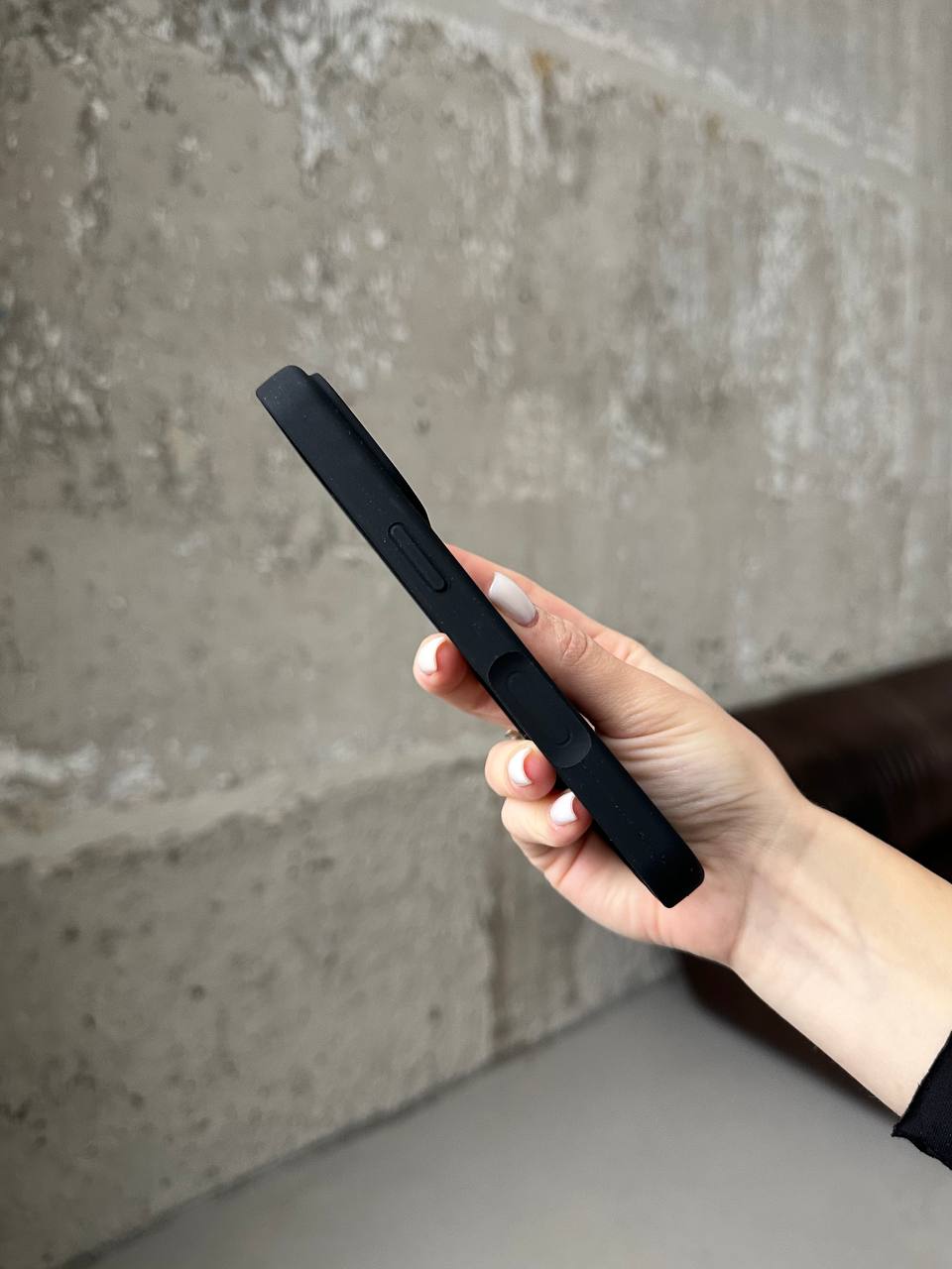 Чохол Silicone case з відкритою камерою на iPhone 17 Black (01)