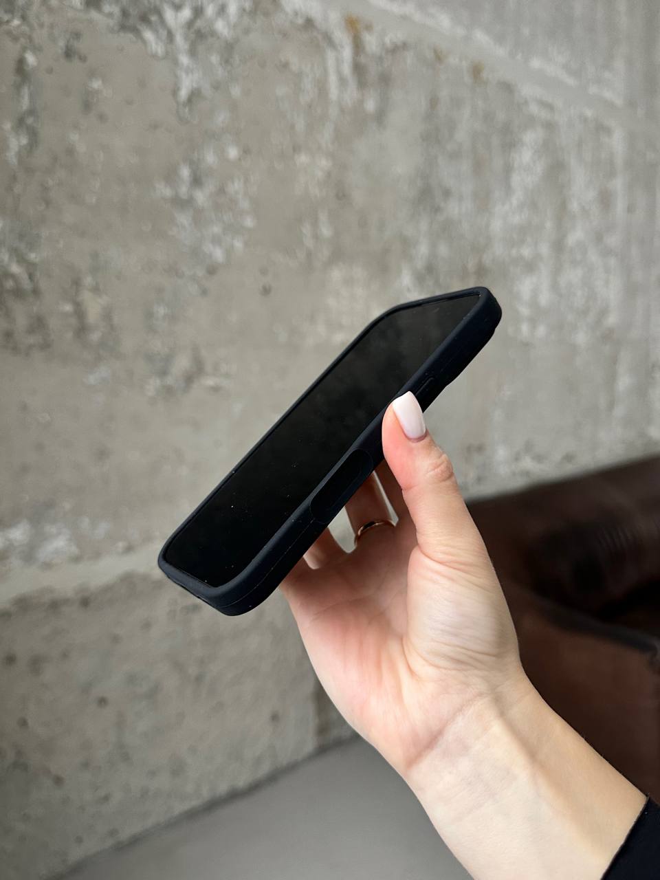 Чохол Silicone case з відкритою камерою на iPhone 17 Black (01)