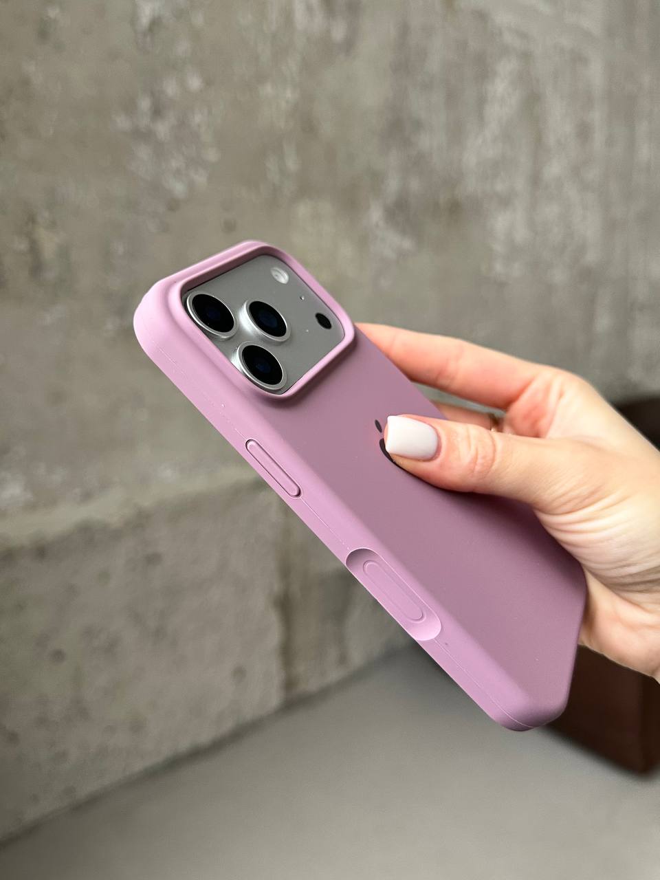 Чехол Silicone case с открытой камерой на iPhone 17 Pro Max Blueberry (20)