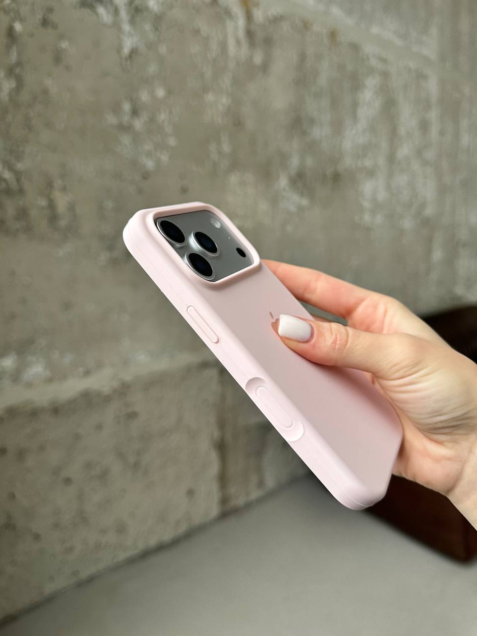 Чохол Silicone case з відкритою камерою на iPhone 17 Pro Chalk Pink (27)
