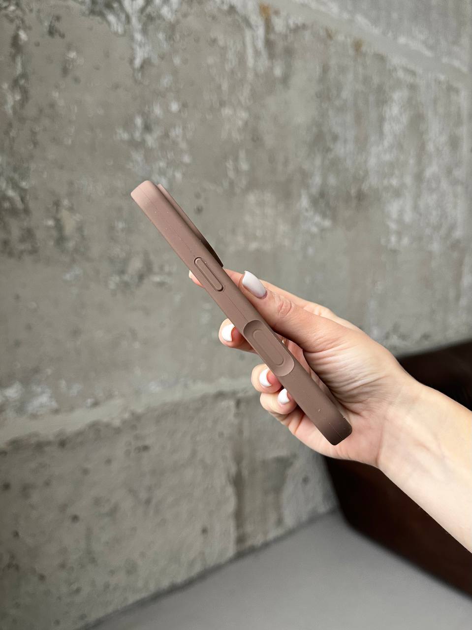 Чохол Silicone case з відкритою камерою на iPhone 17 Pro Max Chocolate (43)