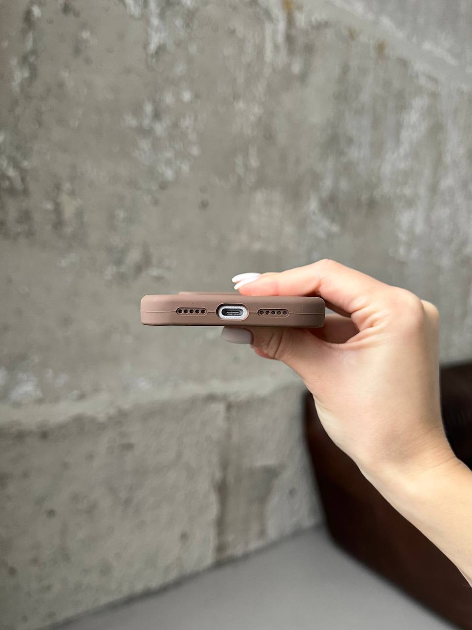 Чохол Silicone case з відкритою камерою на iPhone 17 Pro Max Chocolate (43)