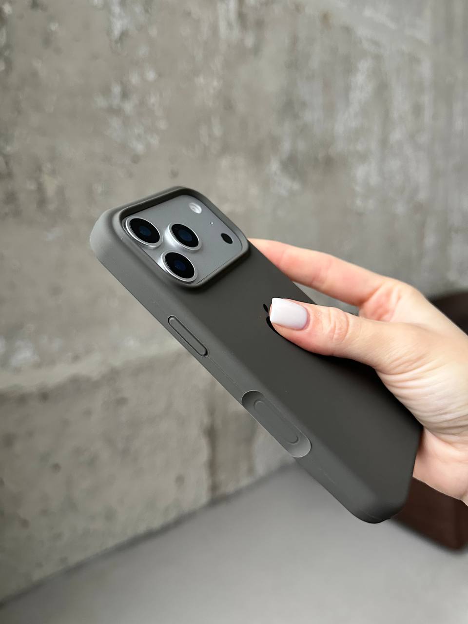 Чохол Silicone case з відкритою камерою на iPhone 17 Pro Cocoa (22)