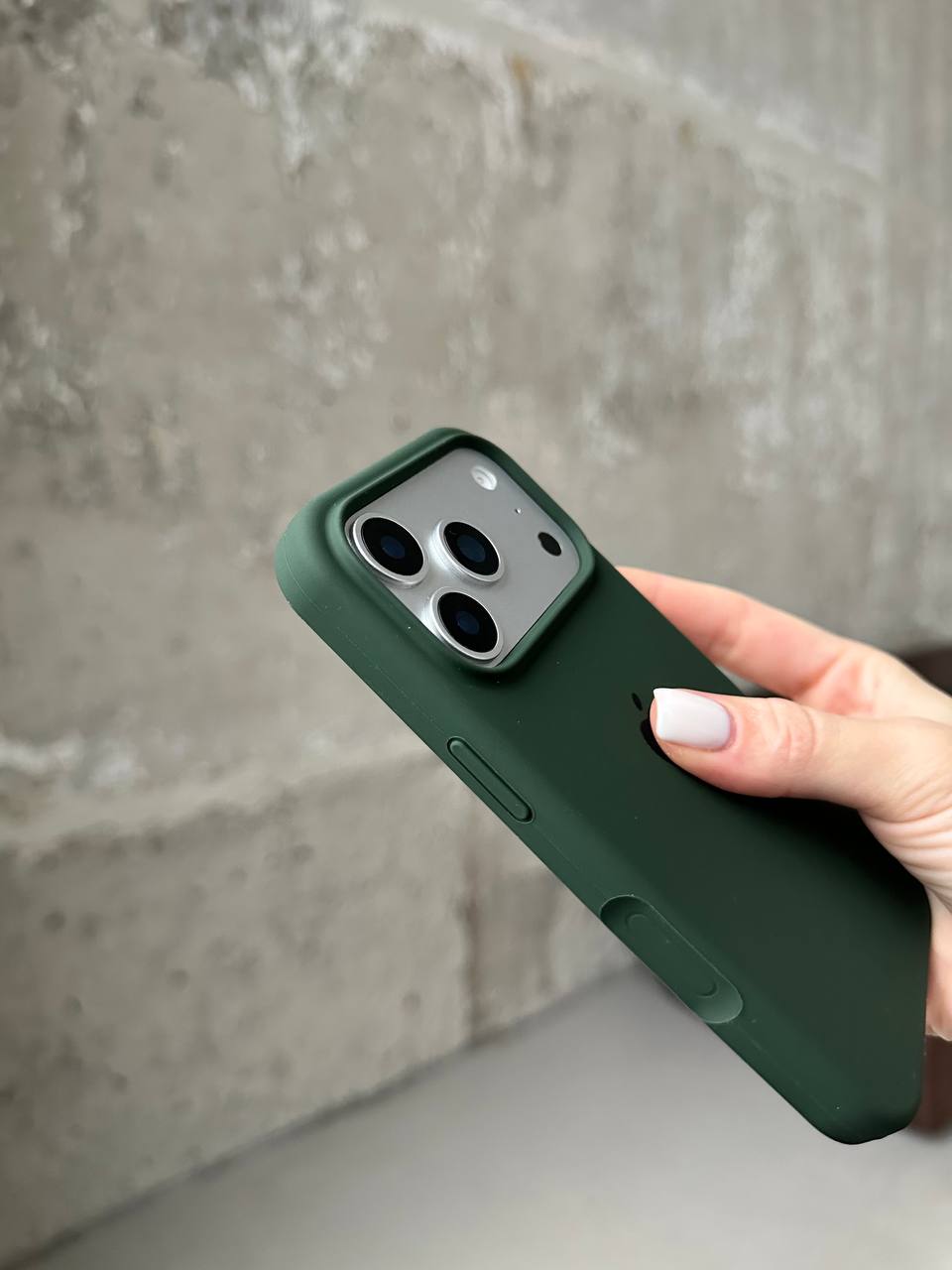 Чехол Silicone case с открытой камерой на iPhone 17 Pro Max Cyprus Green (28)