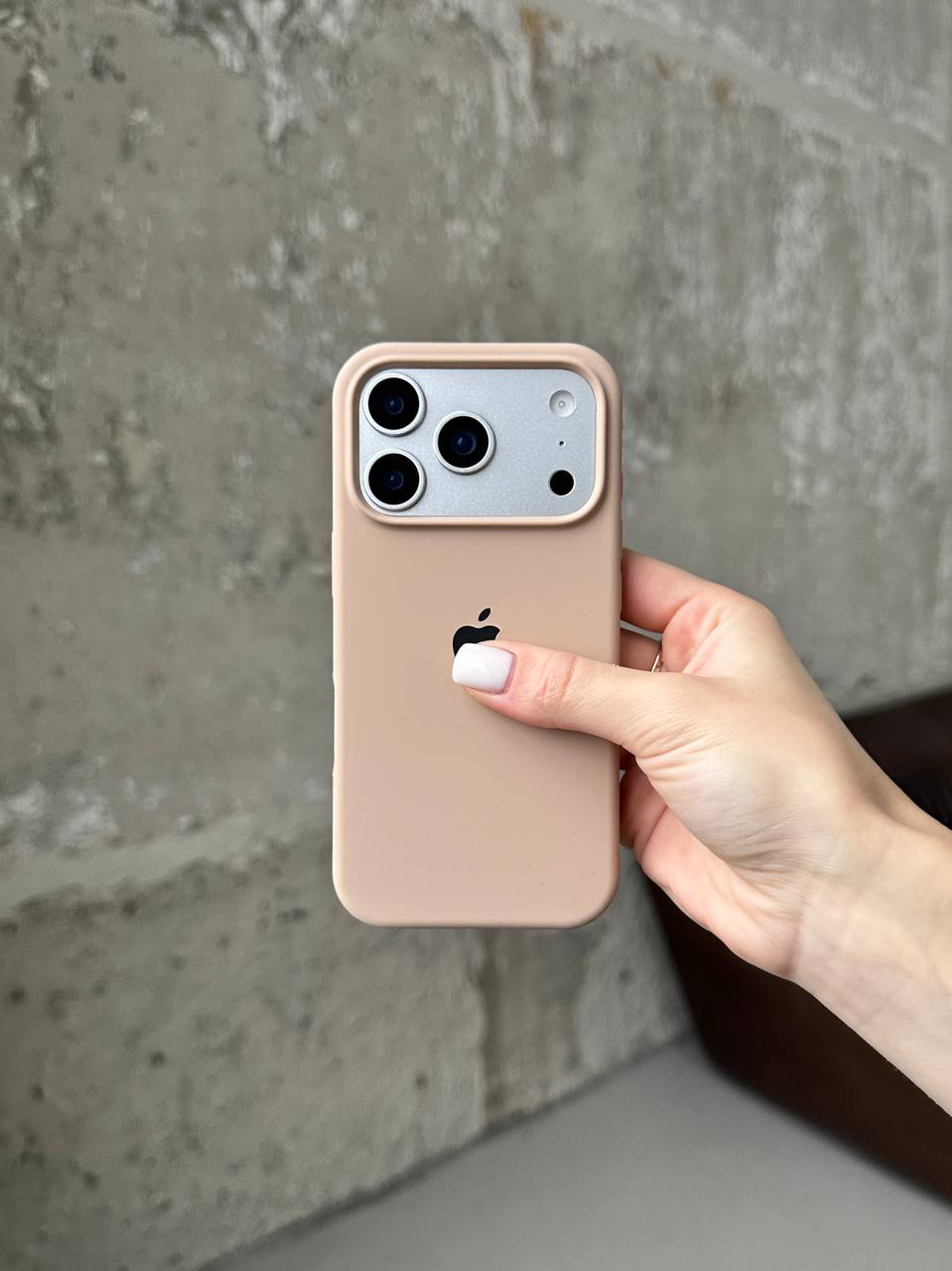 Чехол Silicone case с открытой камерой на iPhone 17 Pro Max Desert (44)