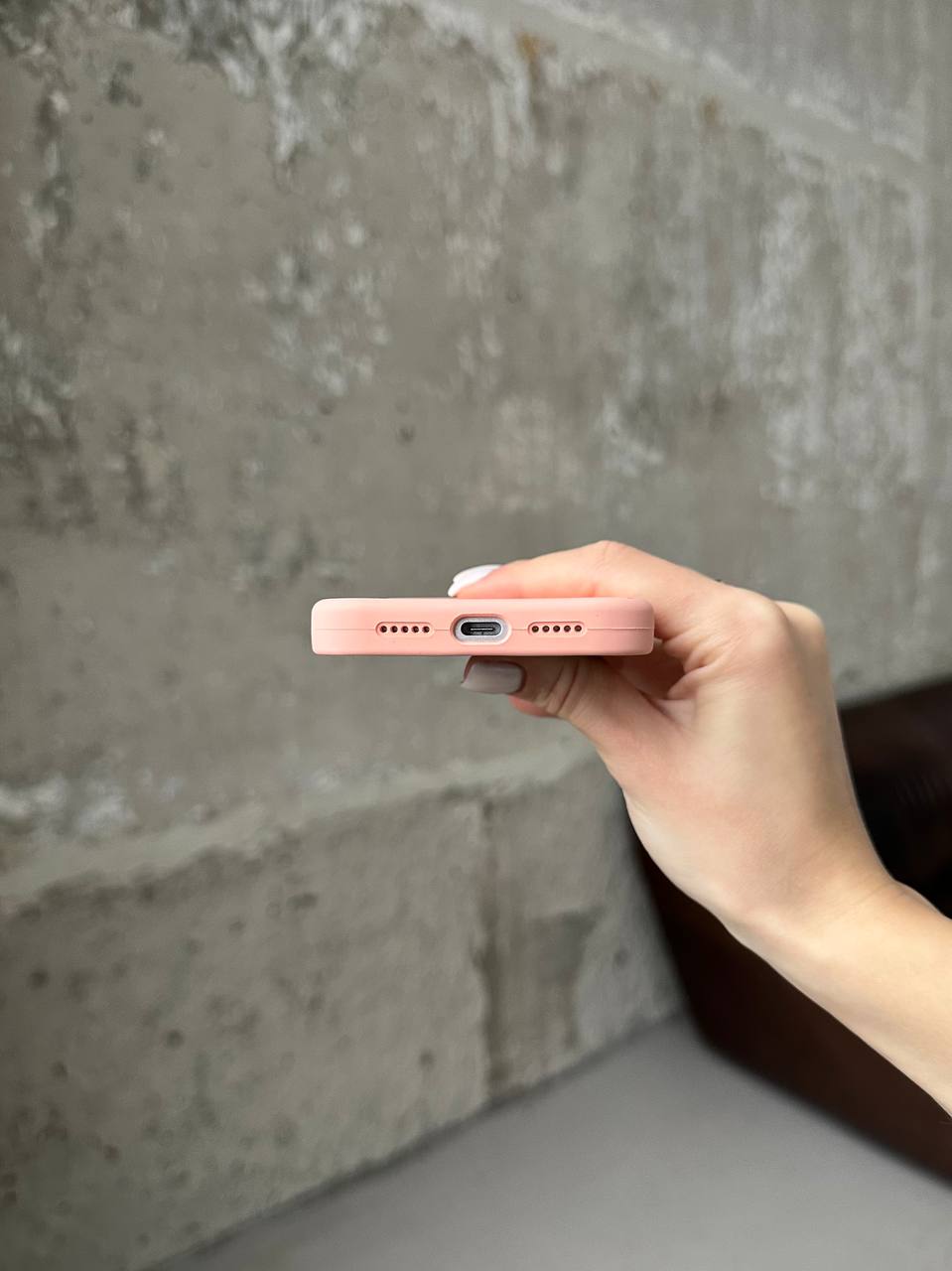 Чехол Silicone case с открытой камерой на iPhone 17 Pro Grapefruit (07)