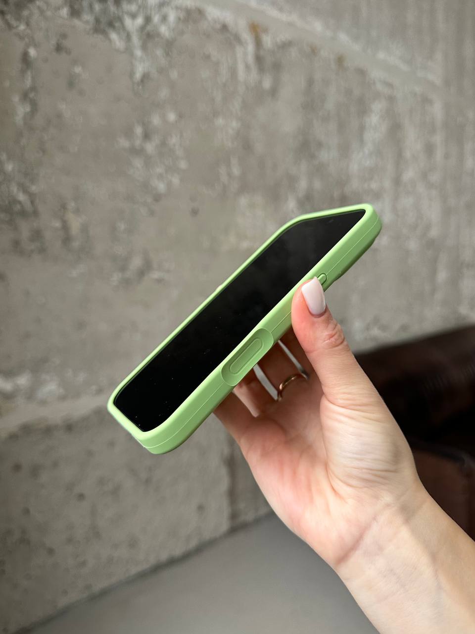 Чехол Silicone case с открытой камерой на iPhone 17 Mint Gum (39)