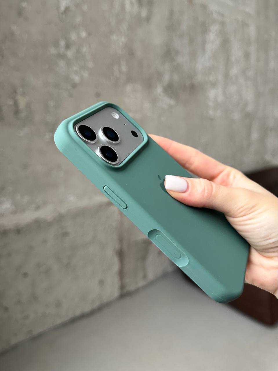 Чехол Silicone case с открытой камерой на iPhone 17 Pro Pine Green (36)