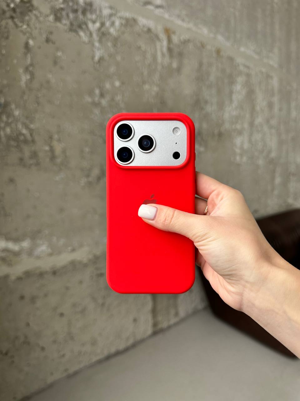Чохол Silicone case з відкритою камерою на iPhone 17 Pro Red (04)